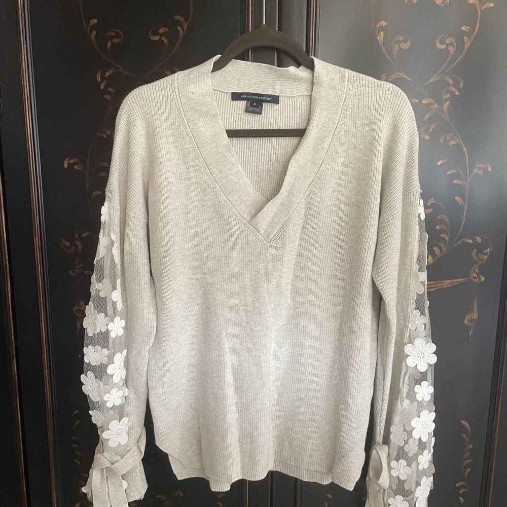 French connection V-neck sweater with lace insert sleeves